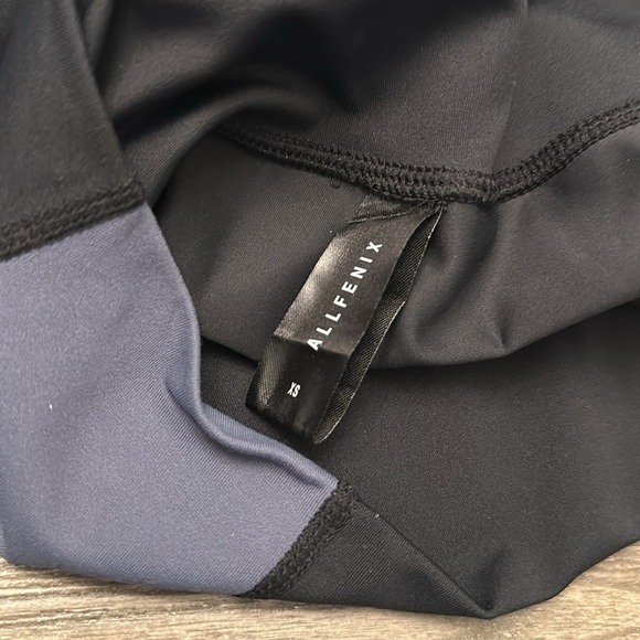 NEOT ALLFENIX COLOR BLOCK LEGGINGS - Size XS SKU:15 - Picture 6 of 6